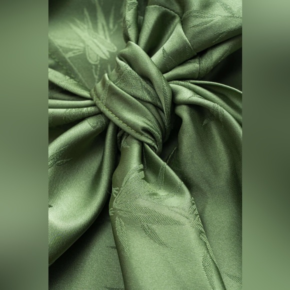 093. Micas Jacquard Ruched Tie Front Split Skirt L - Picture 3 of 5